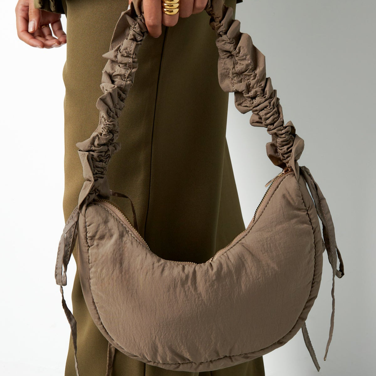 Knotty Circle Bag